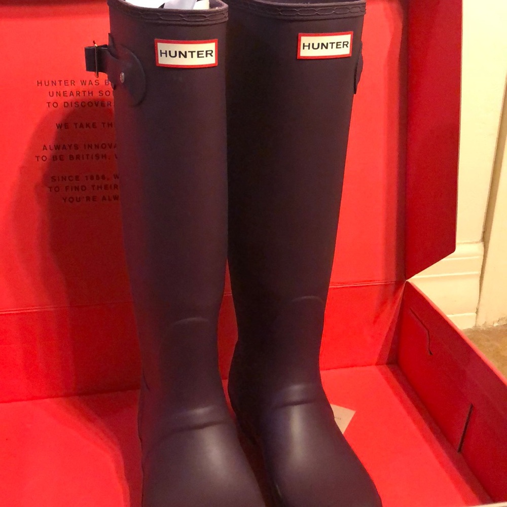 Hunter Talk Rain Boot (Black Grape)